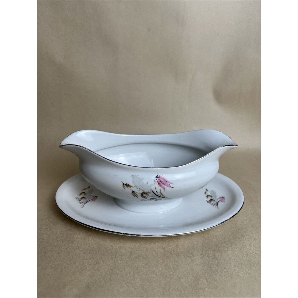 VTG Royal Dutchess Bavaria Germany Mountain Bell Pink Gravy Boat bowl Plate - Picture 2 of 9